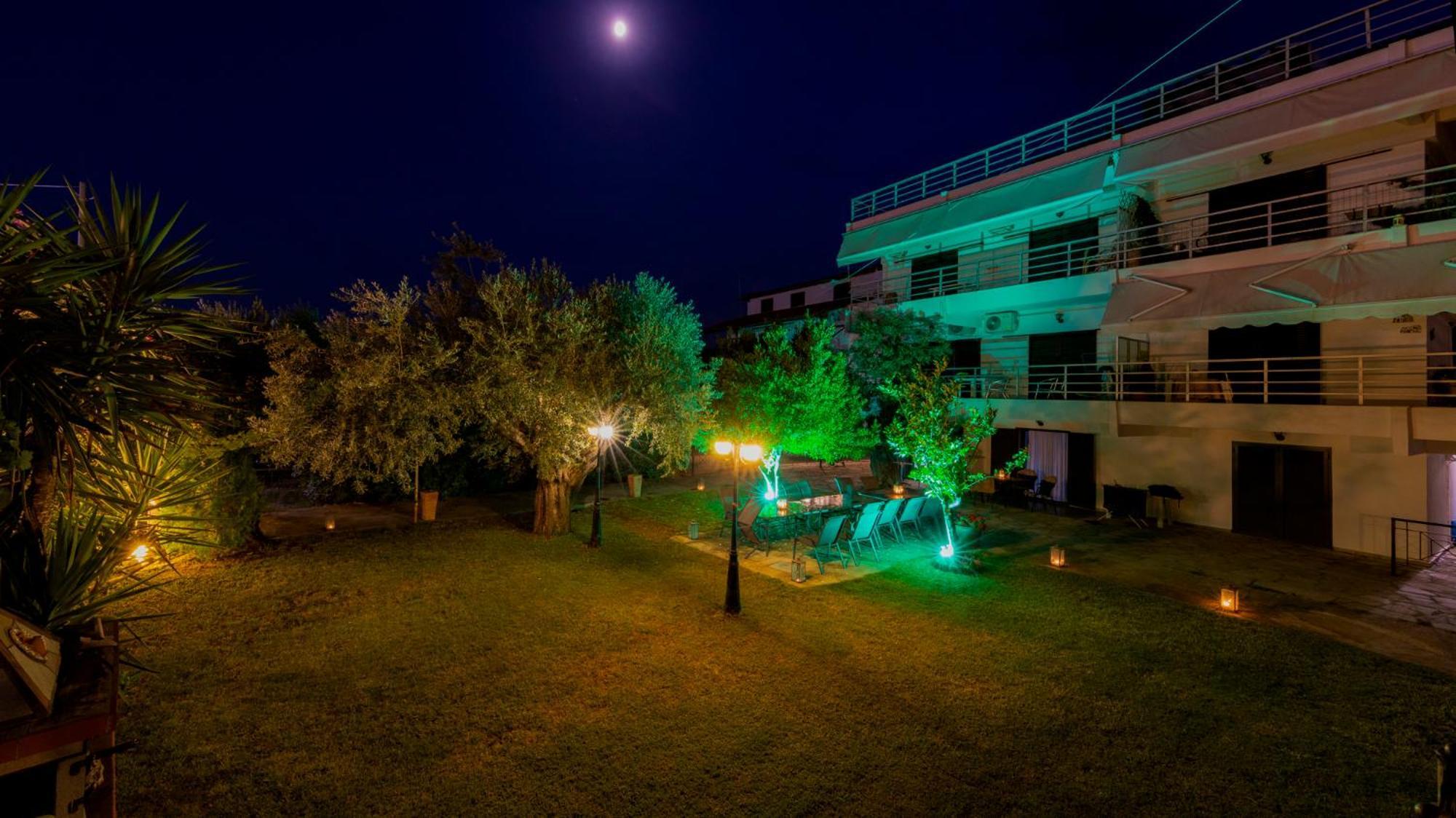 Salonikiou Beach Apartments & Villas Áyios Nikólaos Exterior foto