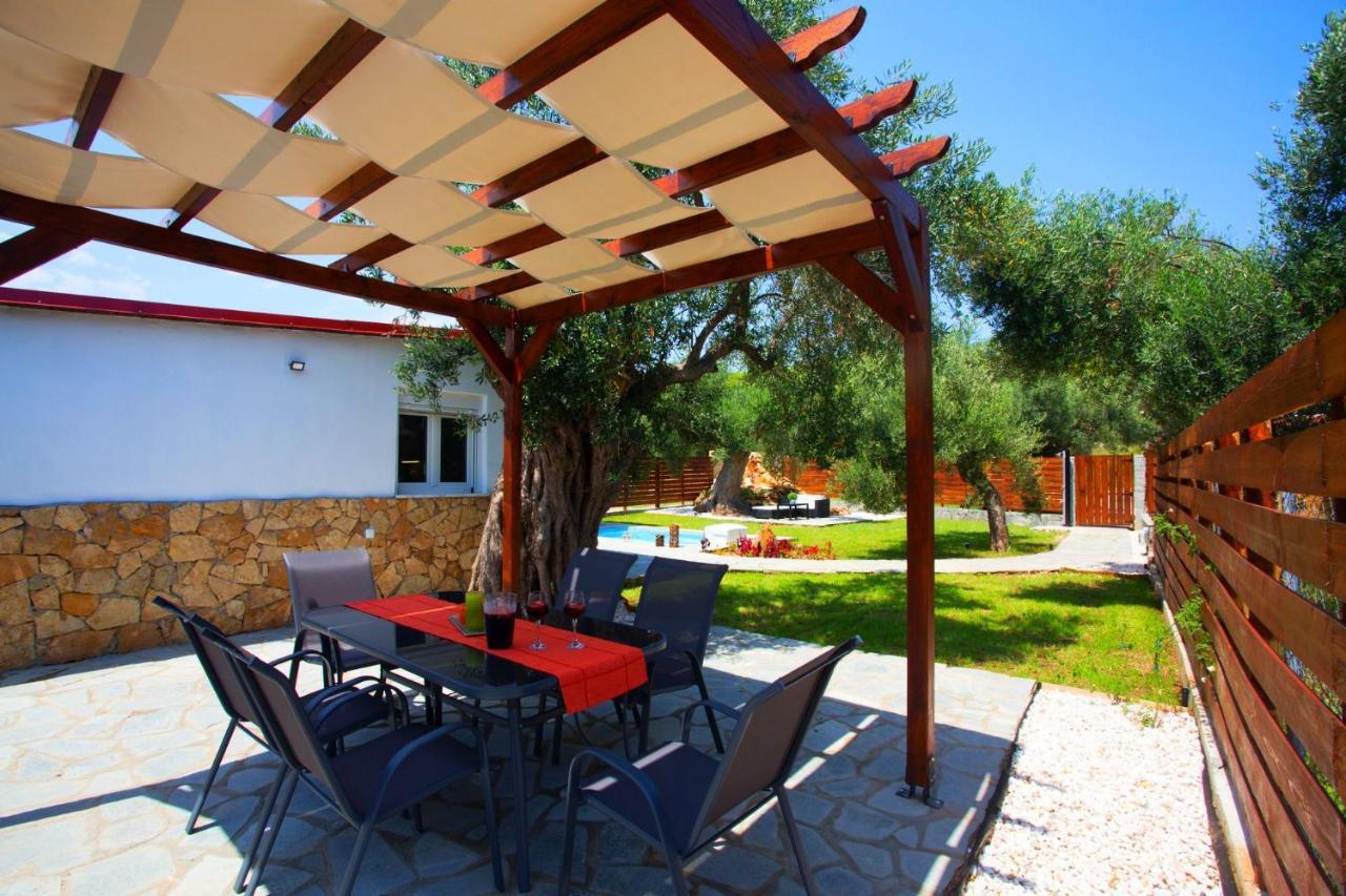 Salonikiou Beach Apartments & Villas Áyios Nikólaos Exterior foto